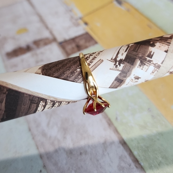 Ladies ring. - Picture 9 of 9